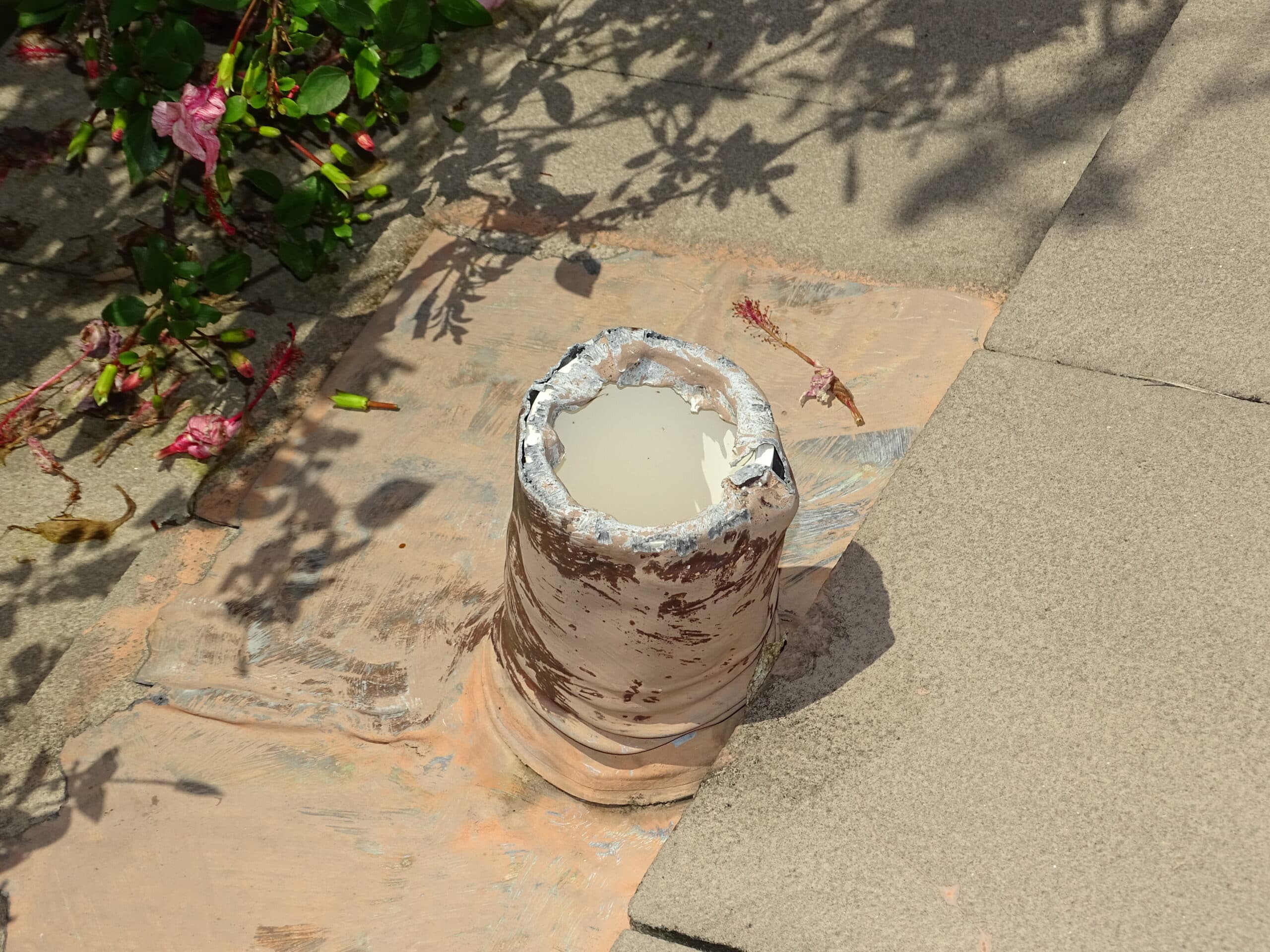 Worn out or damaged flashing roof repair