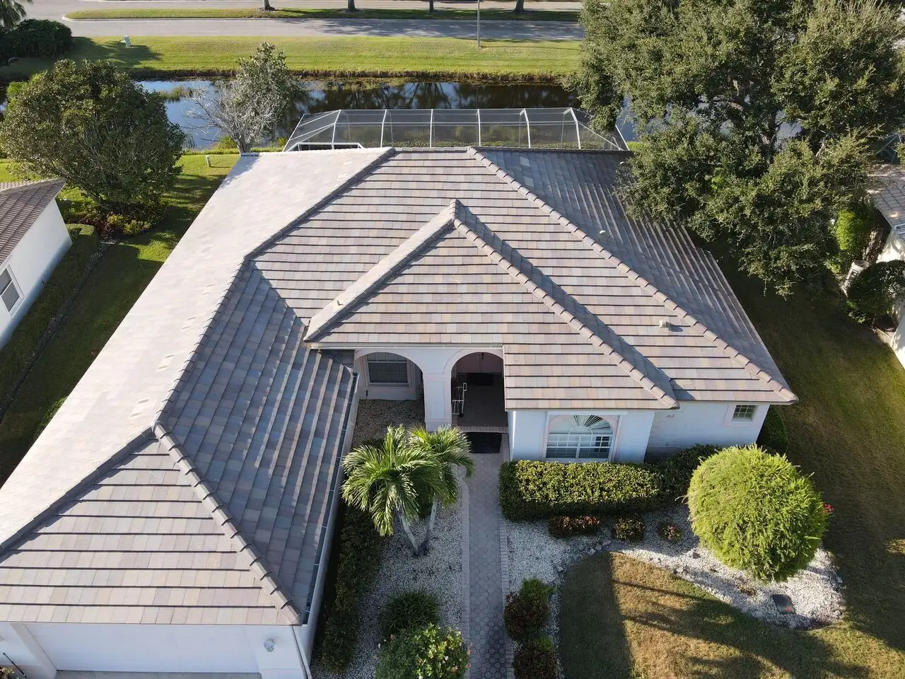 Grey Oaks Ave 2, Tile Roof Installation Sarasota. Profile: Bel-Air Color: Bloomingdale Blend